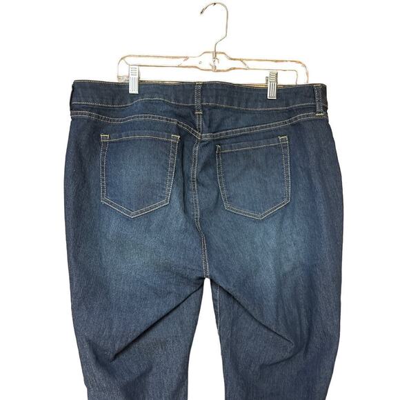 Torrid Denim Curvy Skinny We Swear by Fit 16R dark wash blue jean comfortable - Picture 7 of 9